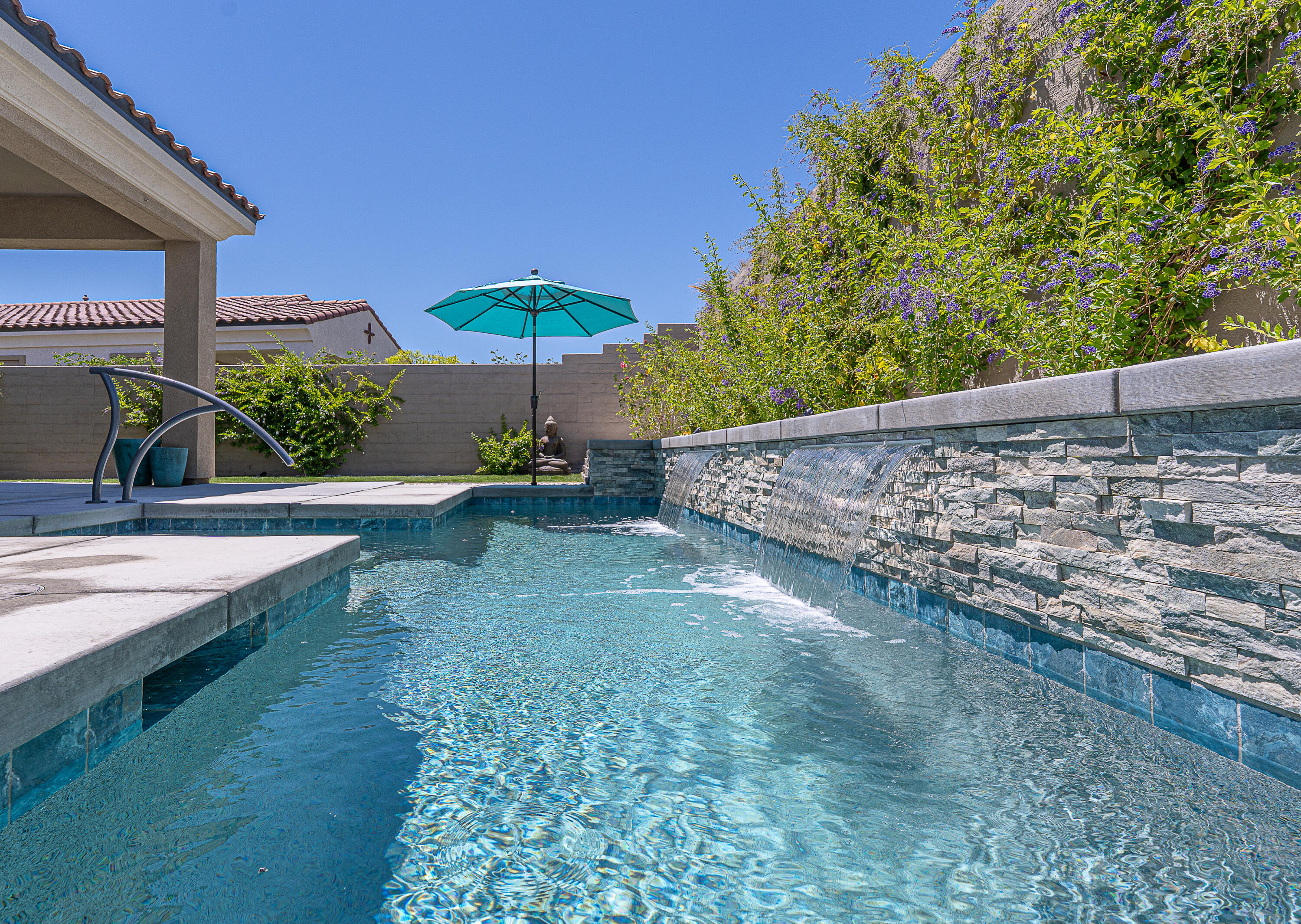 18 Vintage Rancho Mirage, CA 92270 - Photo 2 of 54 18 VINTAGE 53