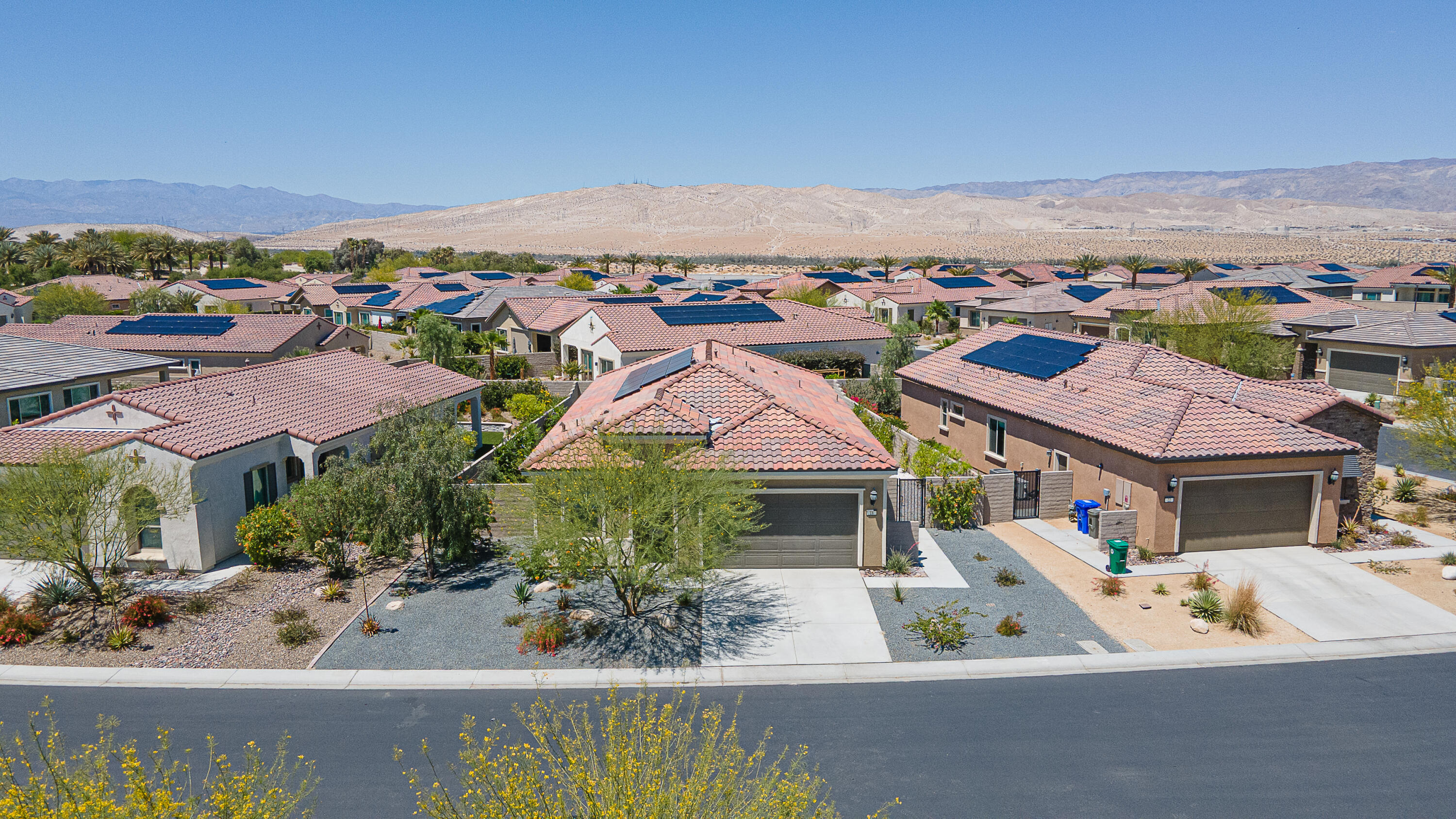 18 Vintage Rancho Mirage, CA 92270 - Photo 7 of 54 an aerial view of residential houses and lake view