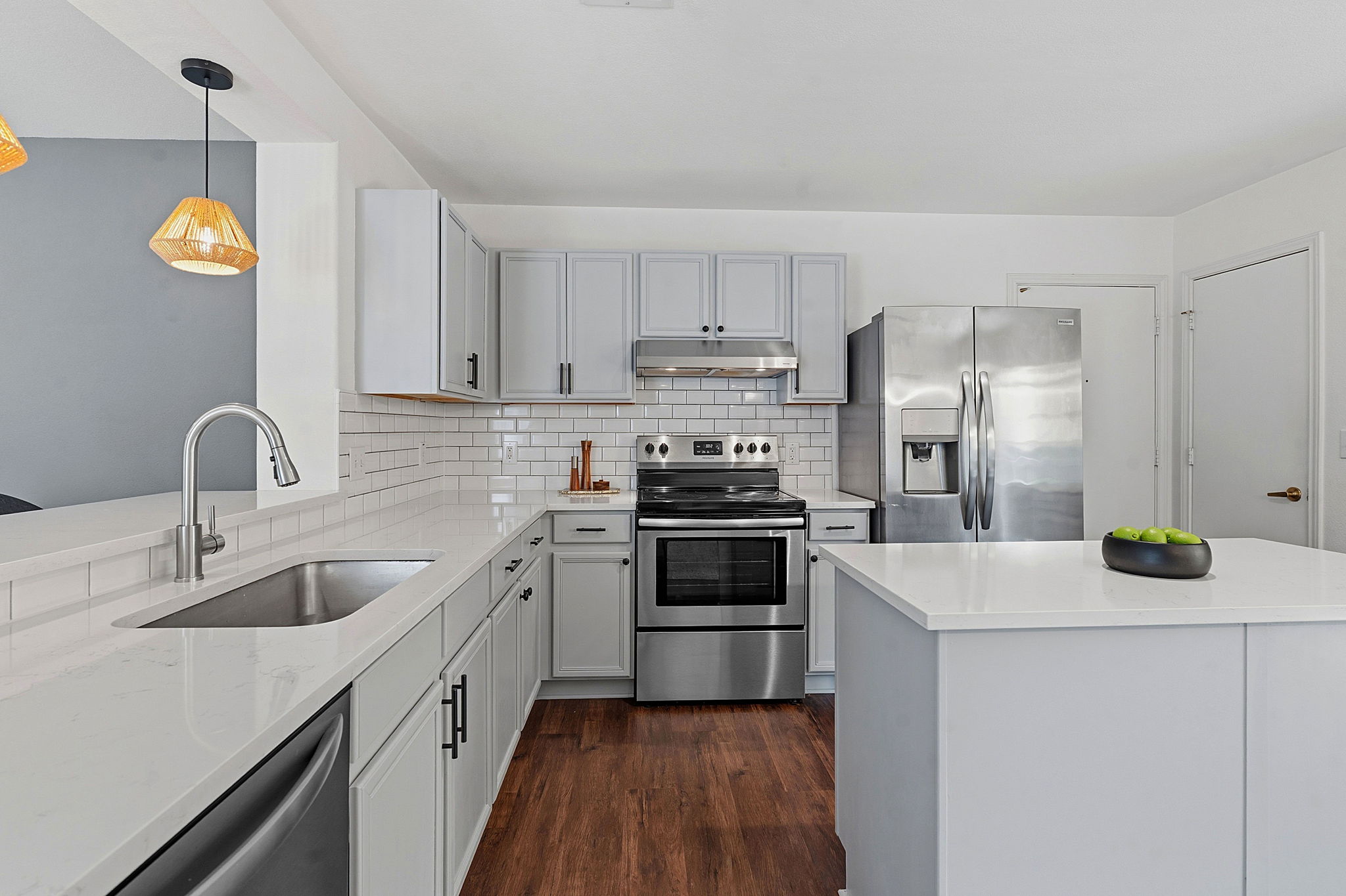 5407 Viewpoint Drive Austin, TX 78744 - Photo 11 of 28