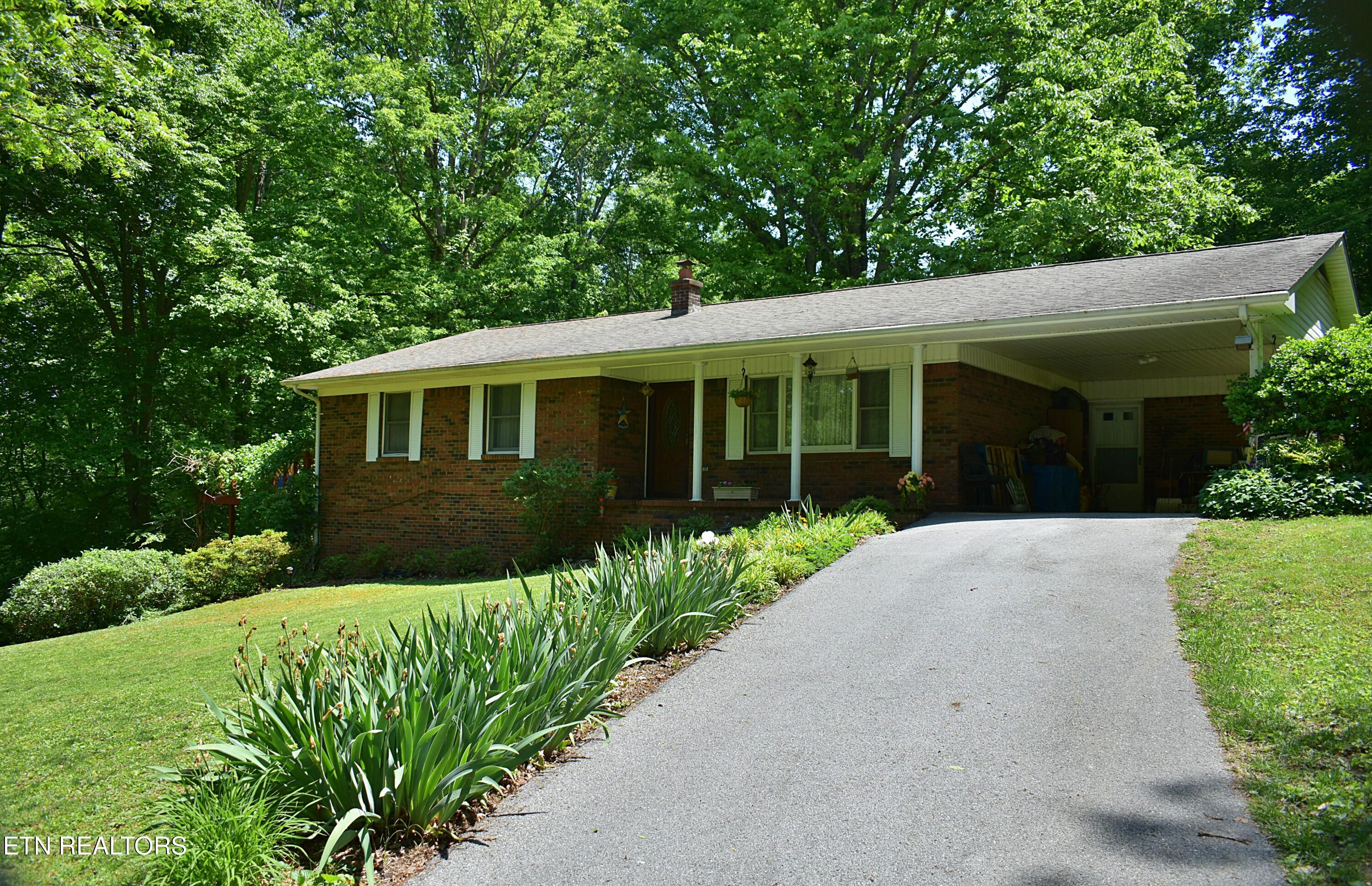 129 Jefferson Street Harrogate, TN 37752 - Photo 5 of 51 DSC_0007