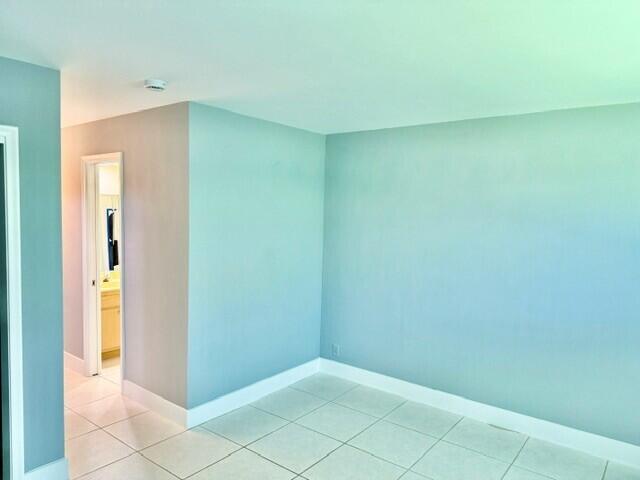55 Southeast 14th Street, Unit 1070 Boca Raton, FL 33432 - Photo 18 of 32 Master bedroom