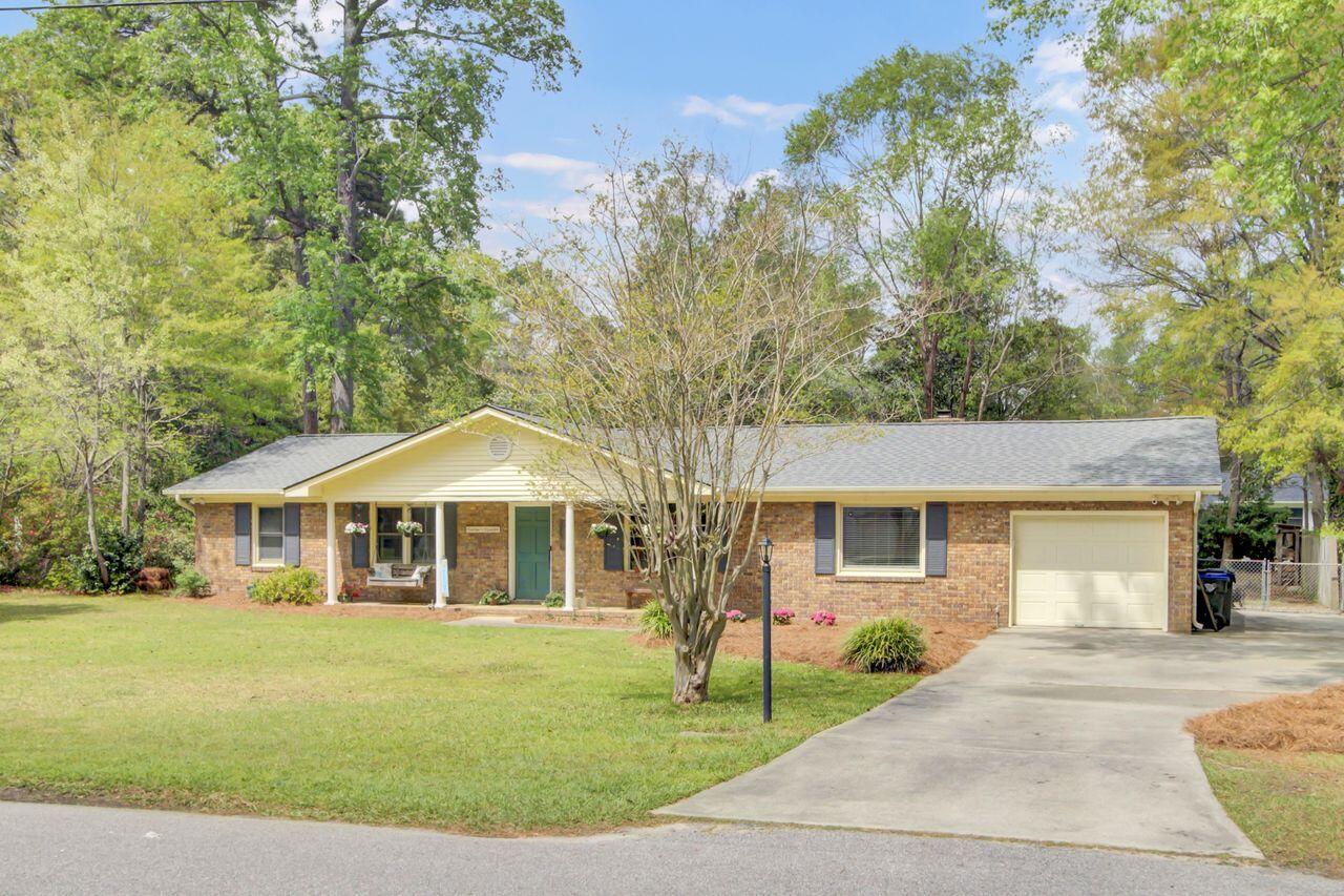 103 Arbor Road Summerville, SC 29485 - Photo 4 of 43 (2)