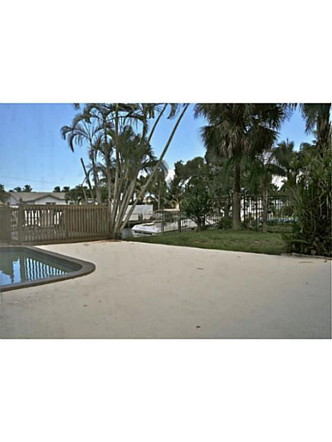 1270 Southwest 5th Avenue Boca Raton, FL 33432 - Photo 24 of 25 Exterior Back