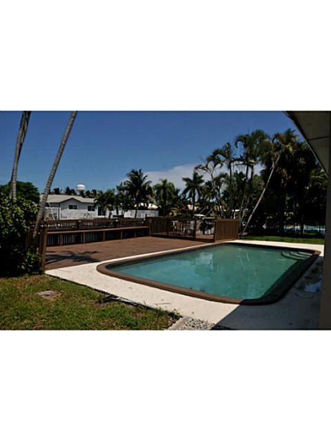 1270 Southwest 5th Avenue Boca Raton, FL 33432 - Photo 6 of 25 Exterior Back