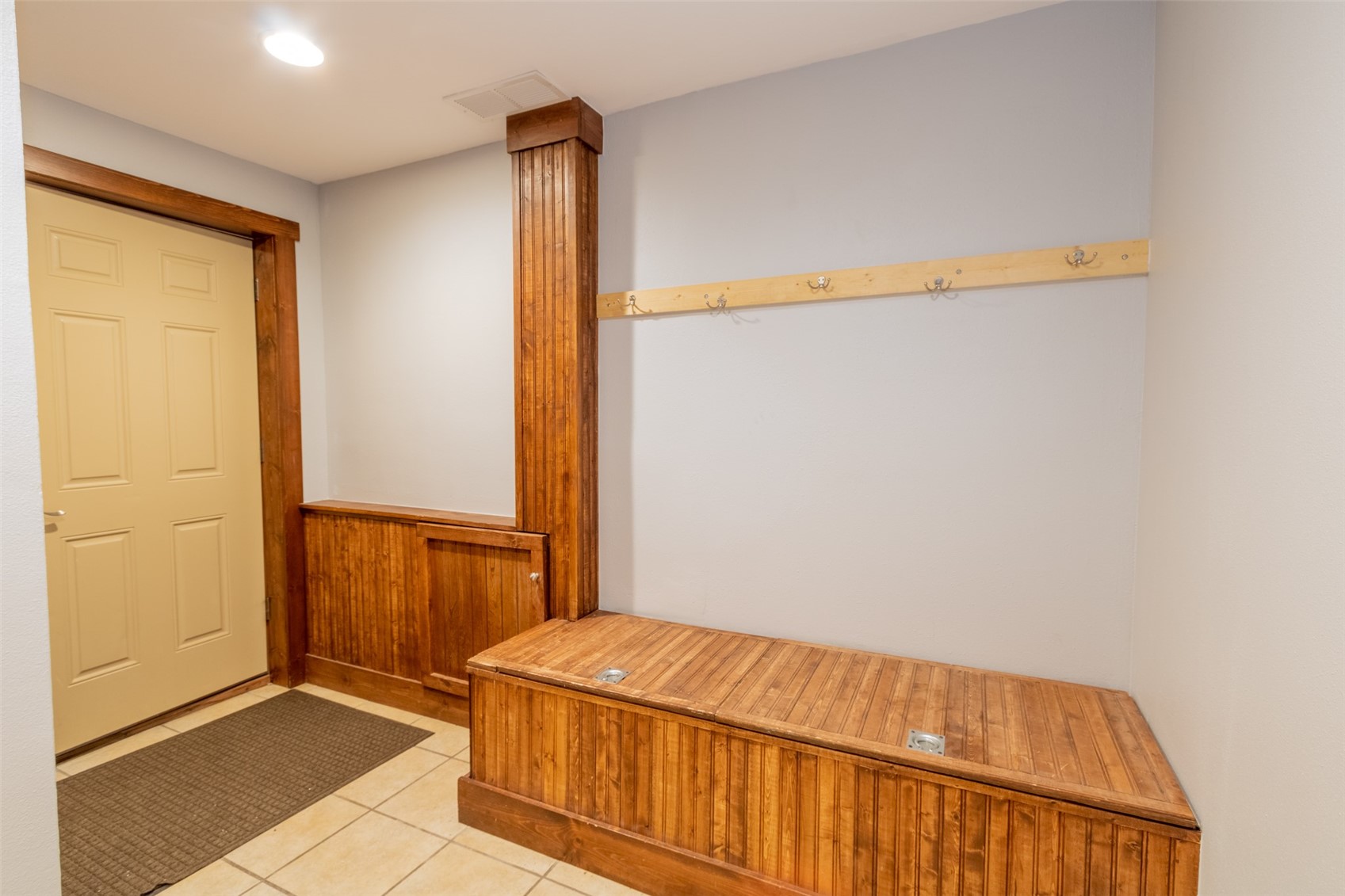 67 West Hansen Road Keystone, CO 80435 - Photo 27 of 42 Entryway on the lower level