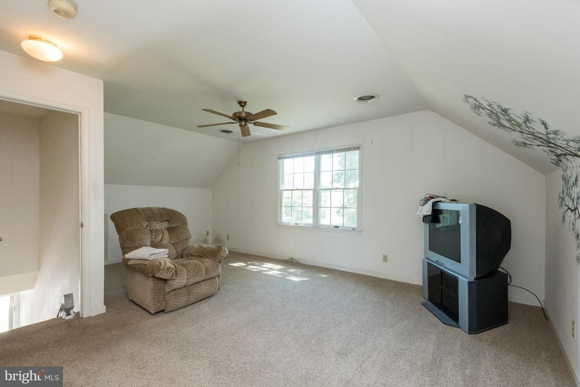 916 Long Point Road Grasonville, MD 21638 - Photo 21 of 27 Upper Level Apt Living Room