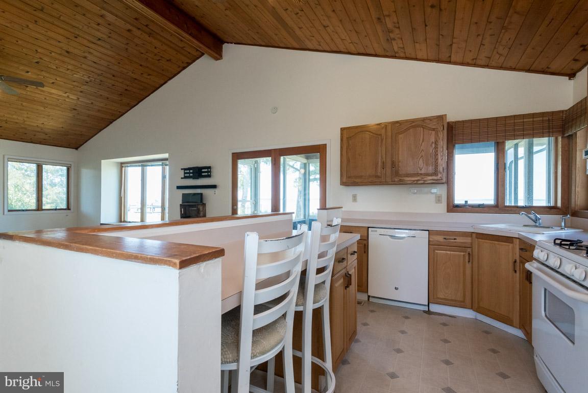 916 Long Point Road Grasonville, MD 21638 - Photo 8 of 27 Kitchen, View 1