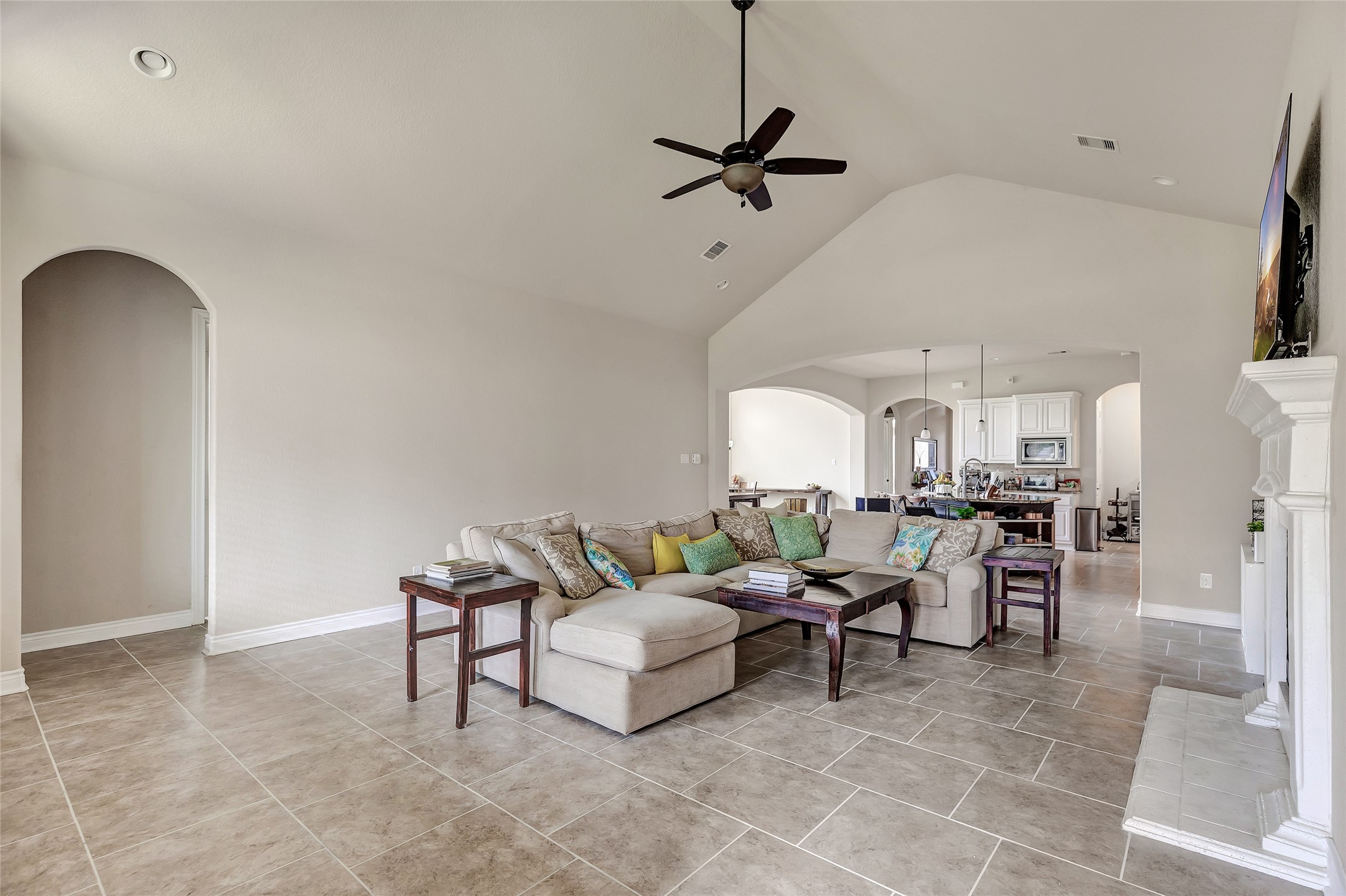 18115 Stari Most Lane Houston, TX 77044 - Photo 7 of 35 a living room with furniture and a window