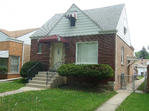 2613 North Rhodes Avenue River Grove, IL 60171 - Photo 1 of 11