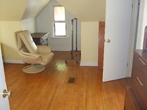 2613 North Rhodes Avenue River Grove, IL 60171 - Photo 7 of 11