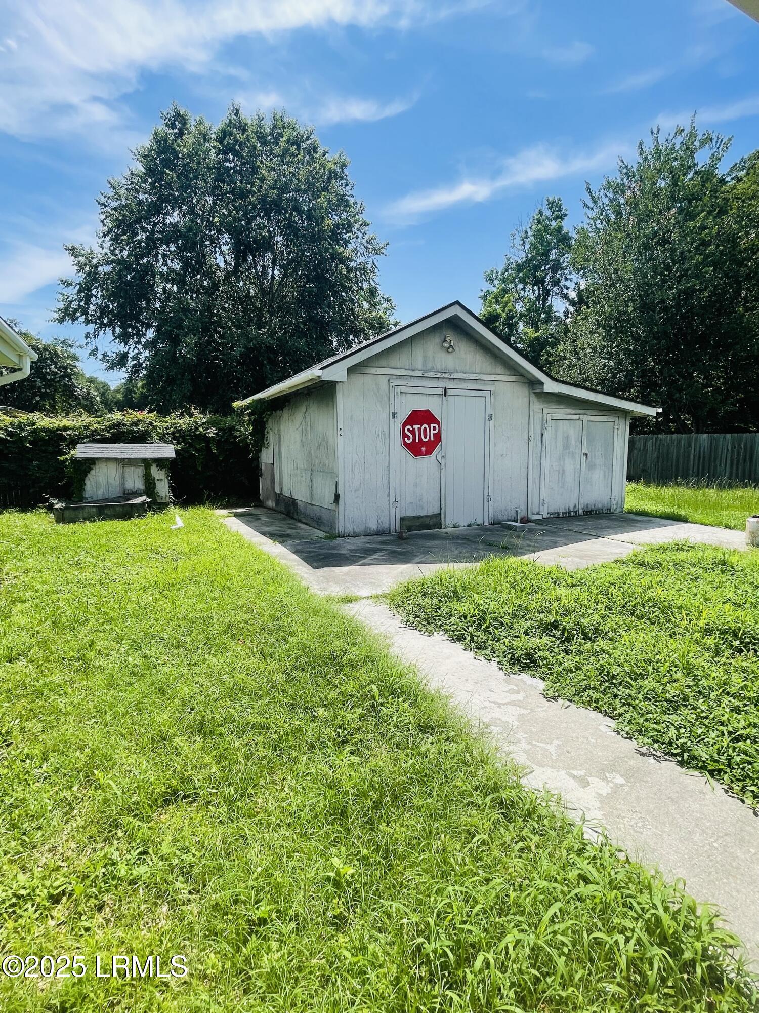 3005 Shell Point Road Beaufort, SC 29906 - Photo 13 of 16 IMG_8321