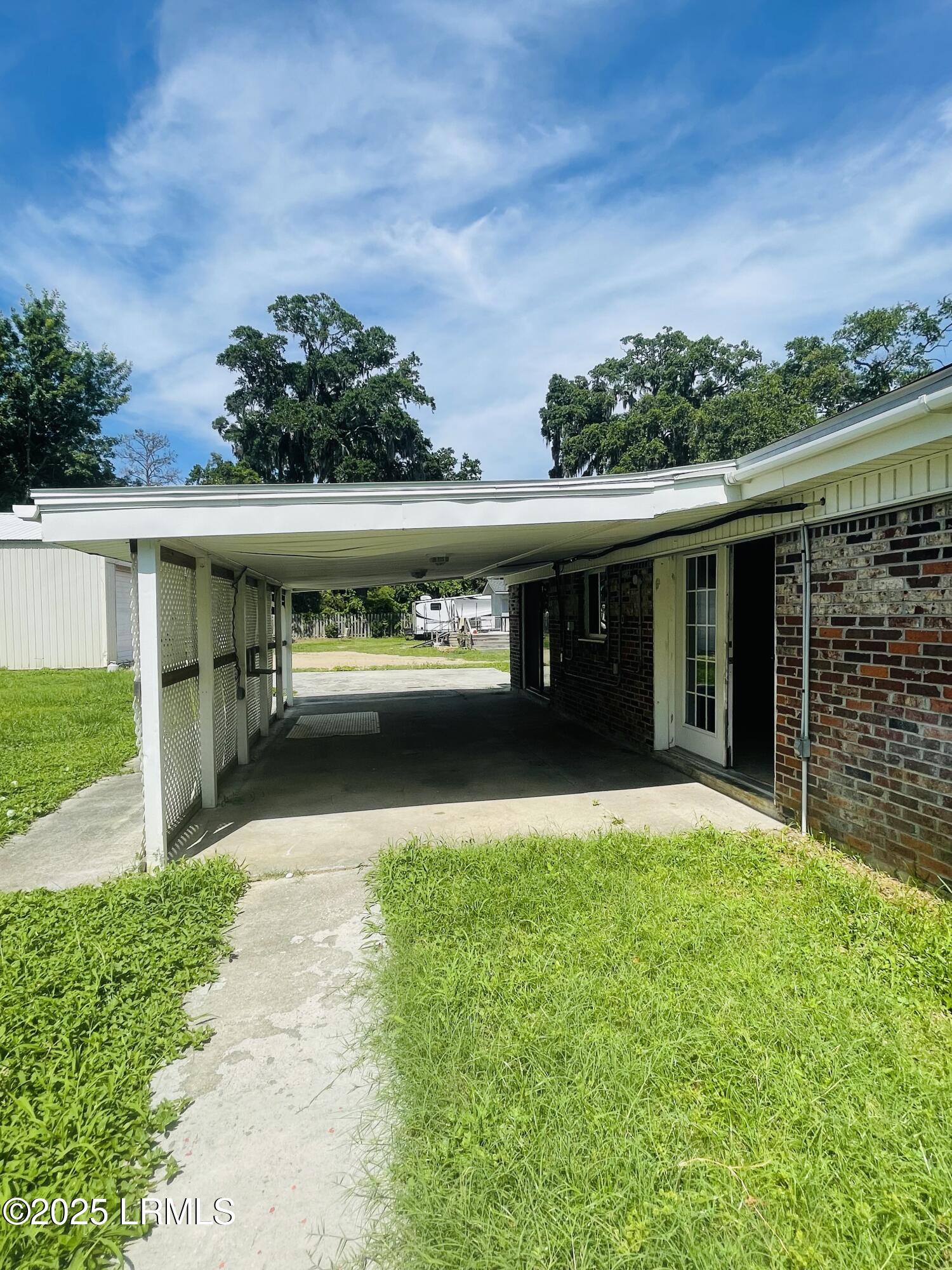 3005 Shell Point Road Beaufort, SC 29906 - Photo 14 of 16 IMG_8322