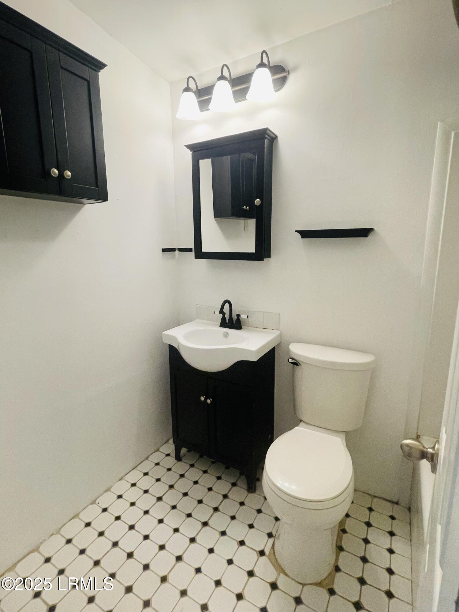 3005 Shell Point Road Beaufort, SC 29906 - Photo 4 of 16 IMG_8312