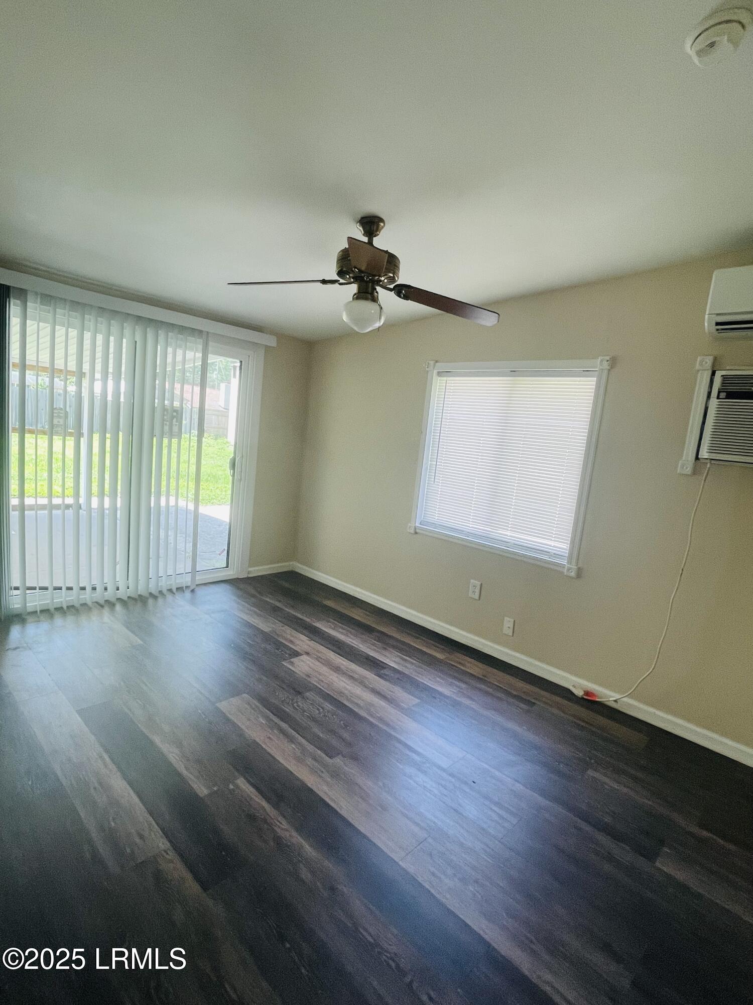 3005 Shell Point Road Beaufort, SC 29906 - Photo 9 of 16 IMG_8317