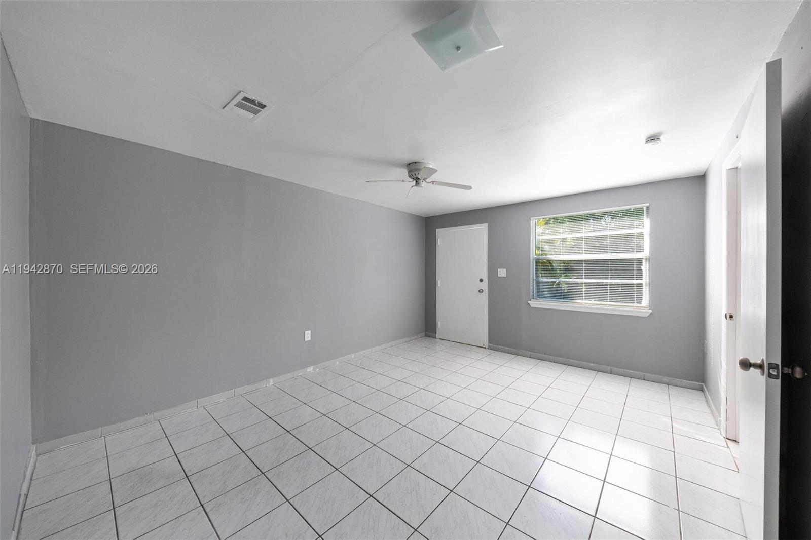 2348 Southwest 138th Place Miami, FL 33175 - Photo 33 of 35 a view of an empty room and window