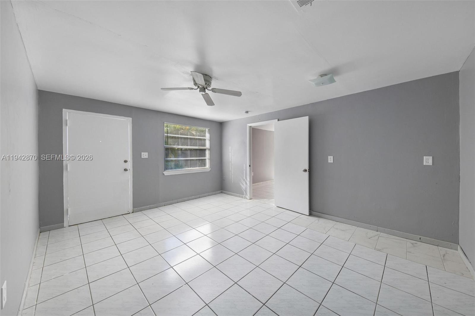 2348 Southwest 138th Place Miami, FL 33175 - Photo 34 of 35 a view of an empty room and window