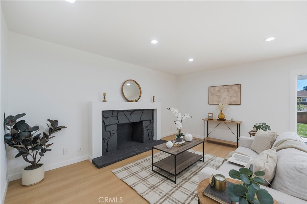 938 Oakcrest Avenue Brea, CA 92821 - Photo 12 of 37