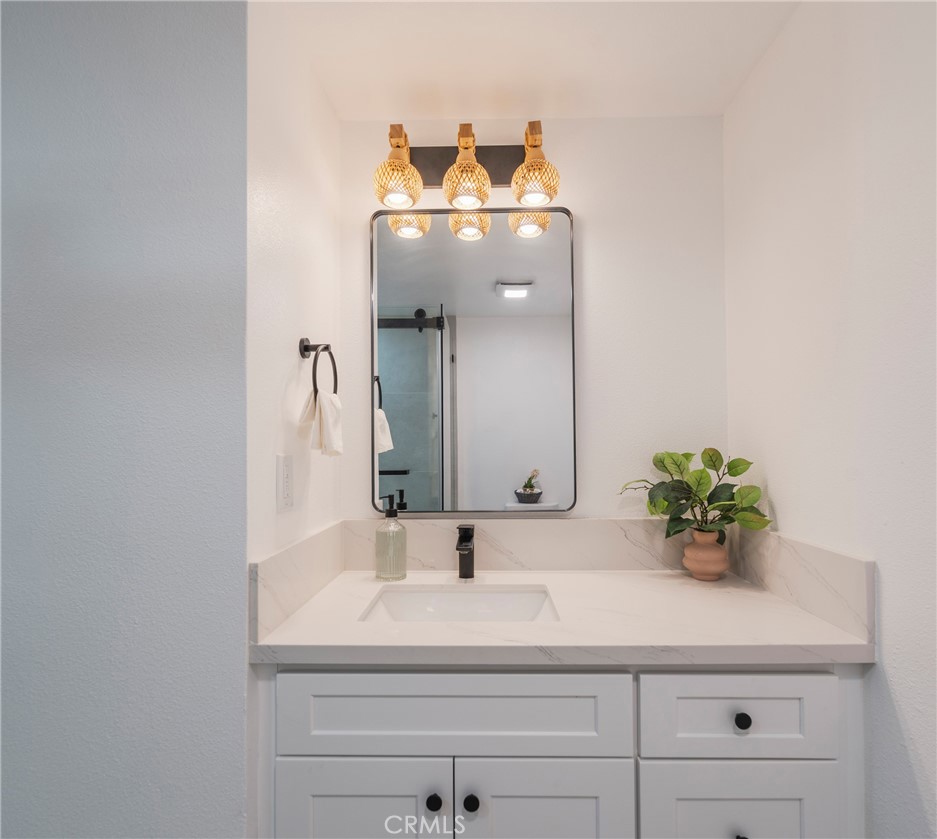 938 Oakcrest Avenue Brea, CA 92821 - Photo 14 of 37