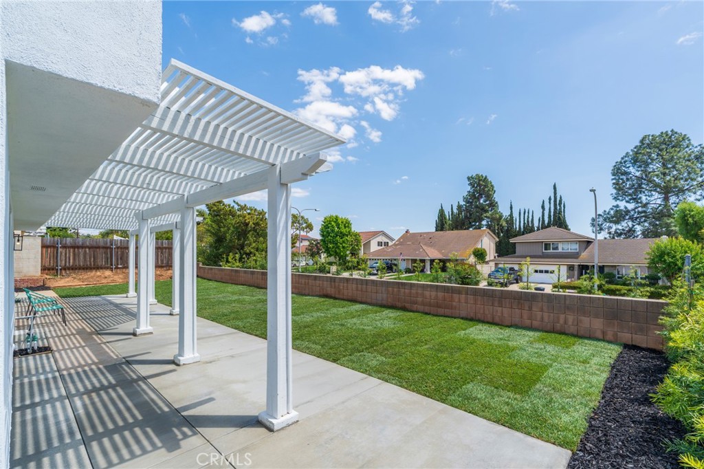938 Oakcrest Avenue Brea, CA 92821 - Photo 33 of 37