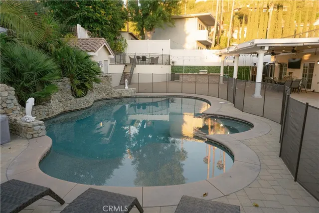 a top view of a house with a yard
