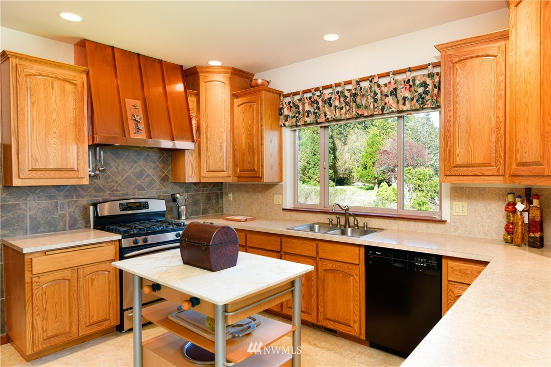 2364 Strawberry Point Road Oak Harbor, WA 98277 - Photo 13 of 39 Gallery Image 13