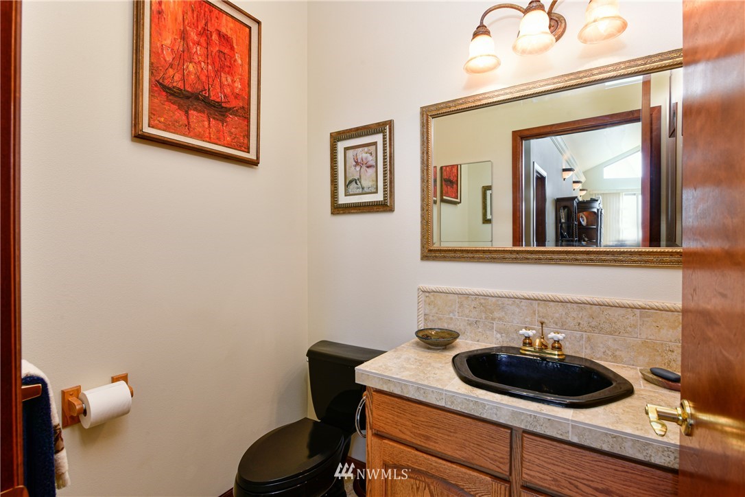 2364 Strawberry Point Road Oak Harbor, WA 98277 - Photo 14 of 39 Gallery Image 14