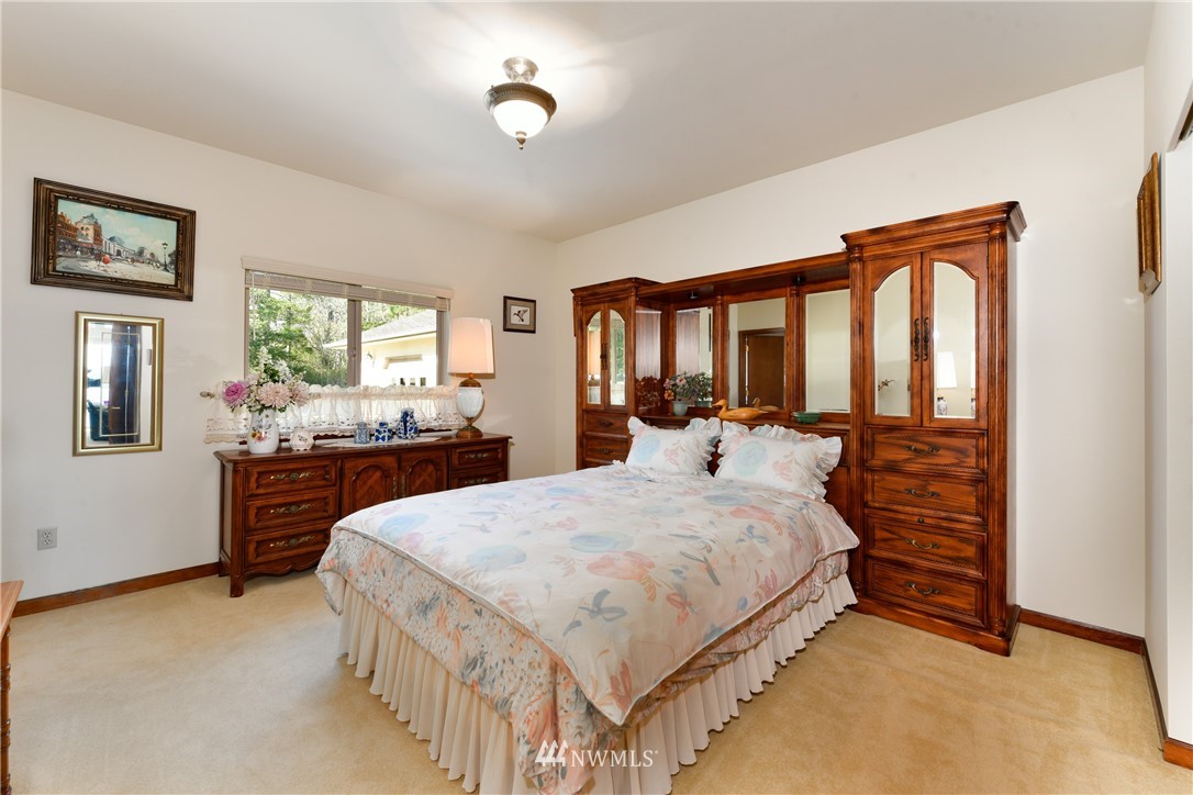 2364 Strawberry Point Road Oak Harbor, WA 98277 - Photo 15 of 39 Gallery Image 15