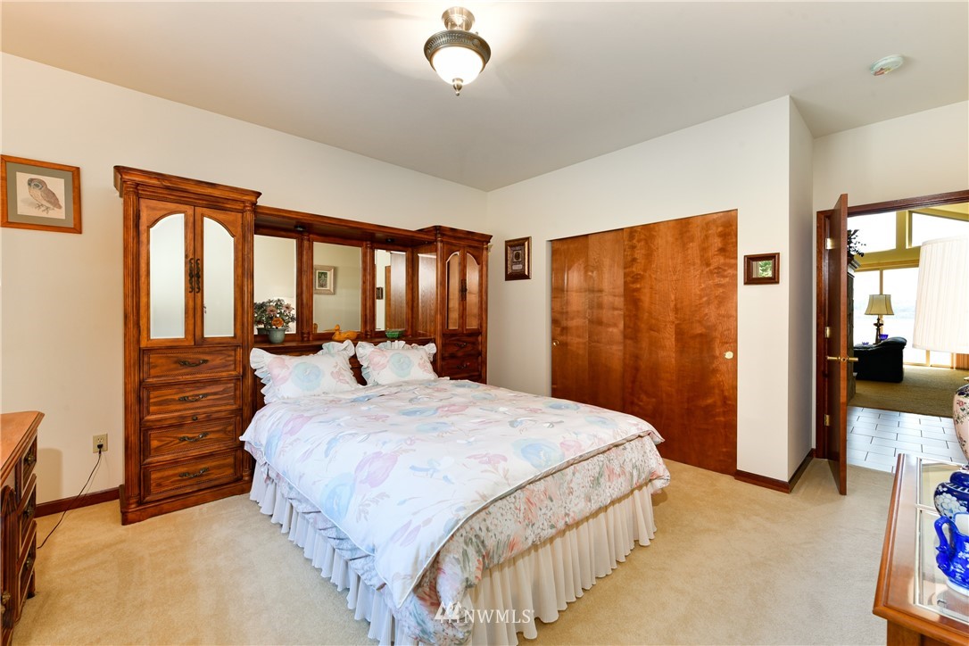 2364 Strawberry Point Road Oak Harbor, WA 98277 - Photo 16 of 39 Gallery Image 16