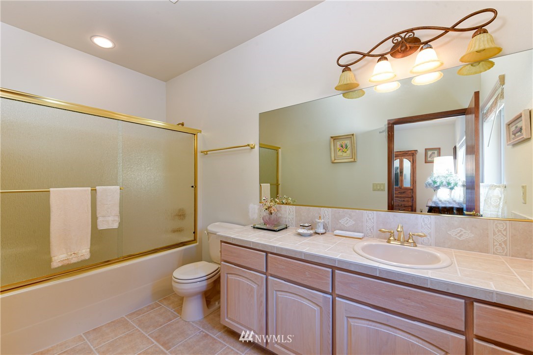 2364 Strawberry Point Road Oak Harbor, WA 98277 - Photo 17 of 39 Gallery Image 17
