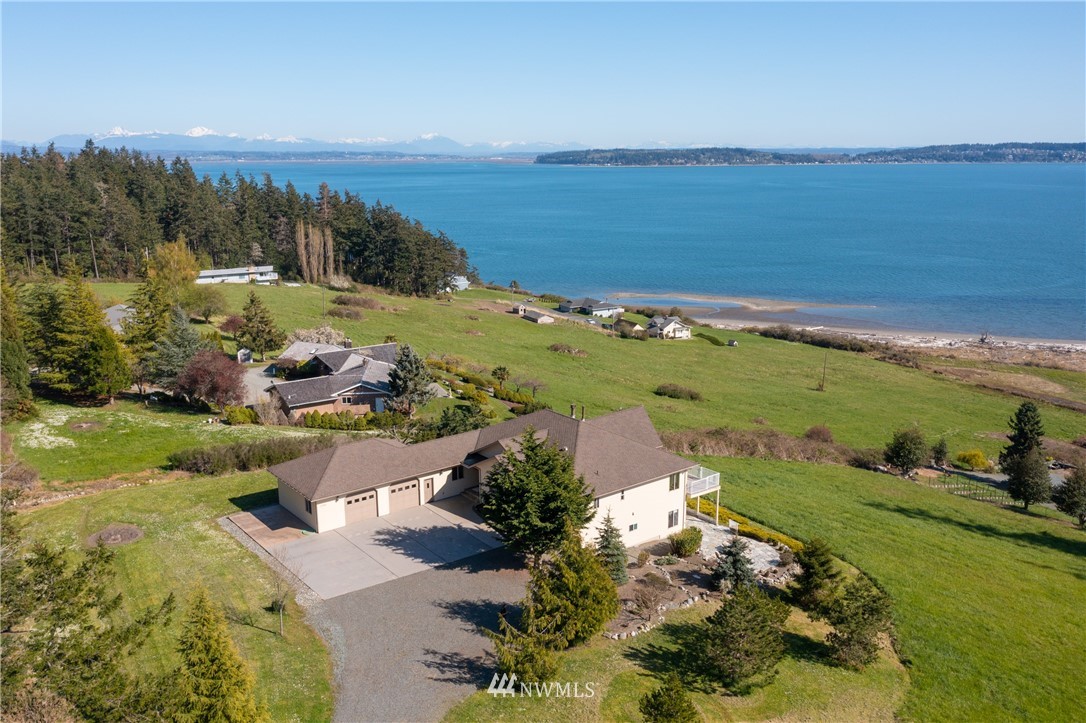 2364 Strawberry Point Road Oak Harbor, WA 98277 - Photo 4 of 39 Gallery Image 4