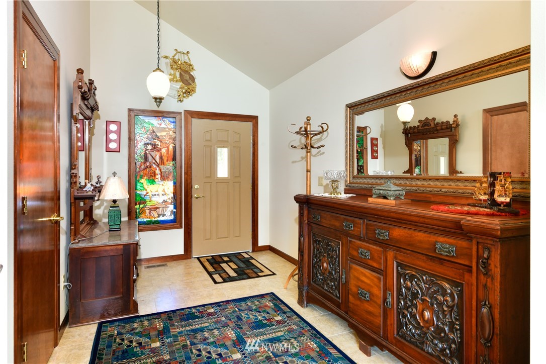 2364 Strawberry Point Road Oak Harbor, WA 98277 - Photo 6 of 39 Gallery Image 6