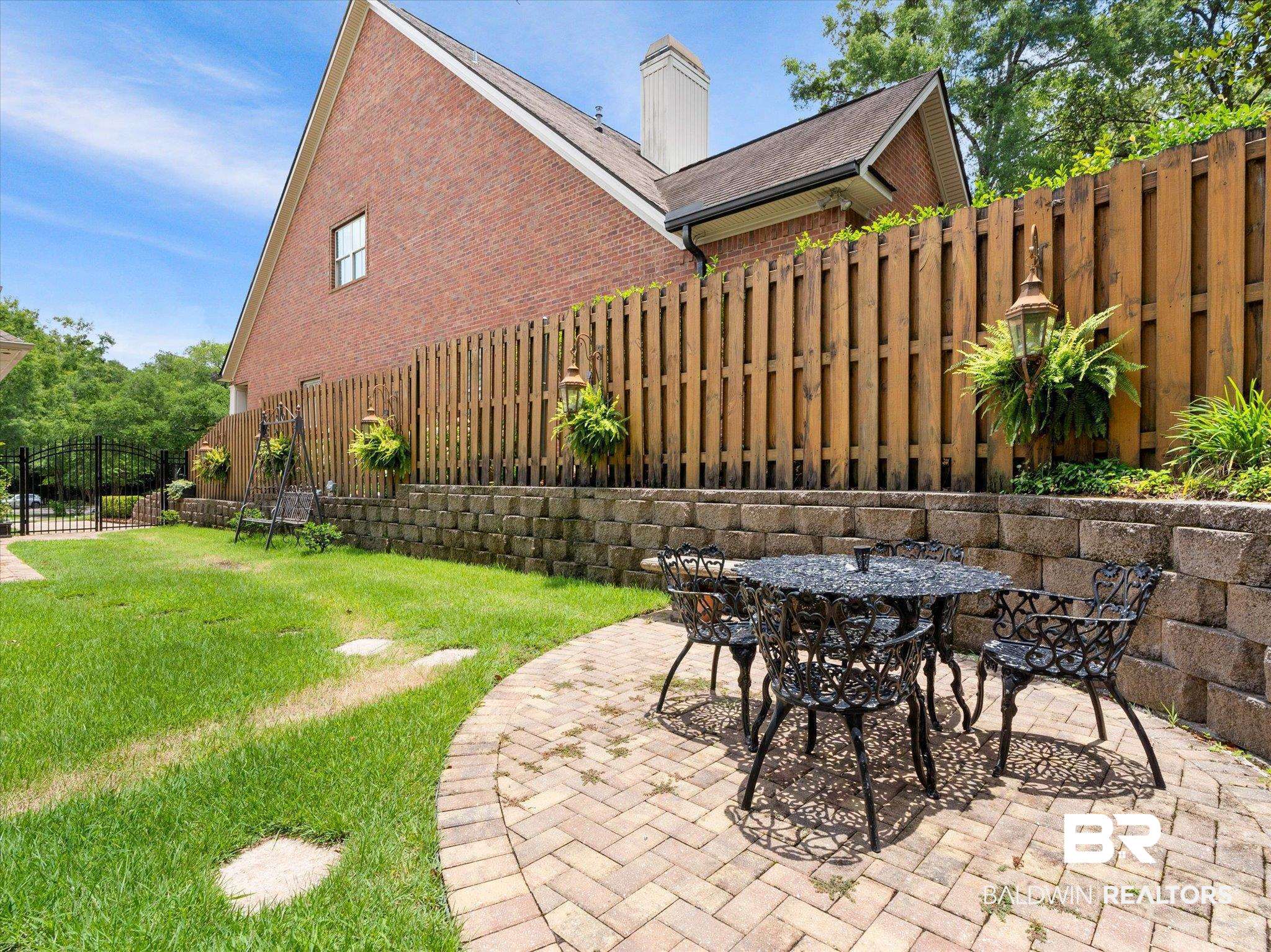 804 Country Club Road Mobile, AL 36609 - Photo 40 of 63 View of patio / terrace