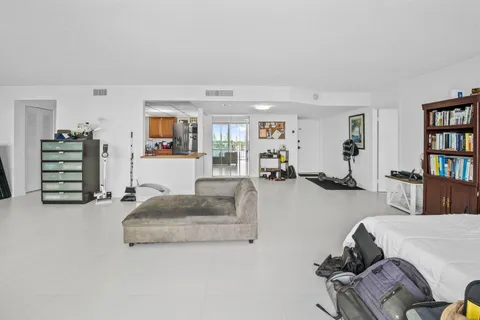 $420,000 | 16558 Northeast 26th Avenue, Unit 6C, North Miami Beach, FL 33160