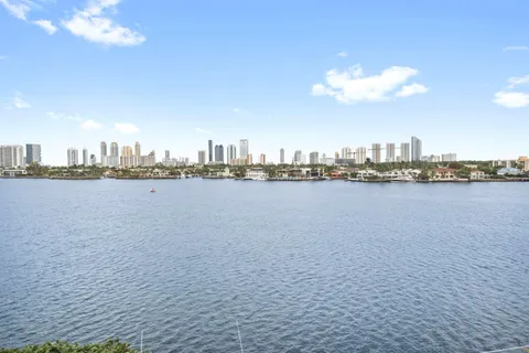 $420,000 | 16558 Northeast 26th Avenue, Unit 6C, North Miami Beach, FL 33160