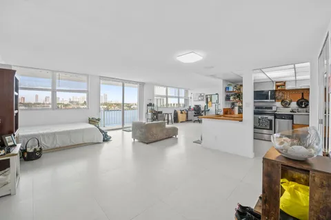 $420,000 | 16558 Northeast 26th Avenue, Unit 6C, North Miami Beach, FL 33160