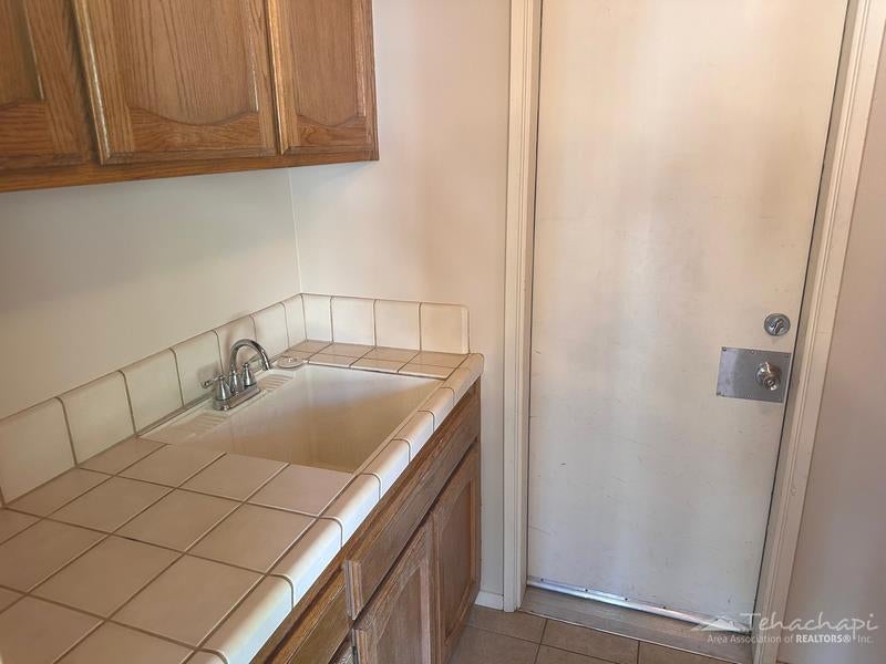 29970 North Lower Valley Road Tehachapi, CA 93561 - Photo 19 of 29 Gallery Image 19
