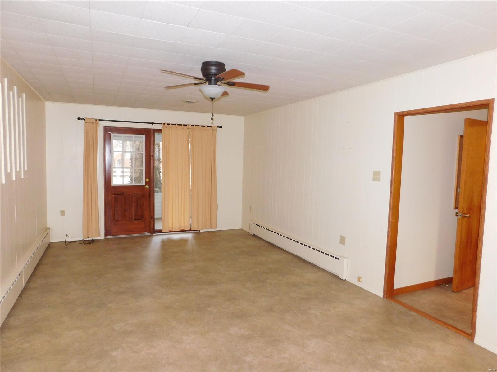 530 West Kinkead Road Hillsboro, IL 62049 - Photo 11 of 27 Gallery Image 11
