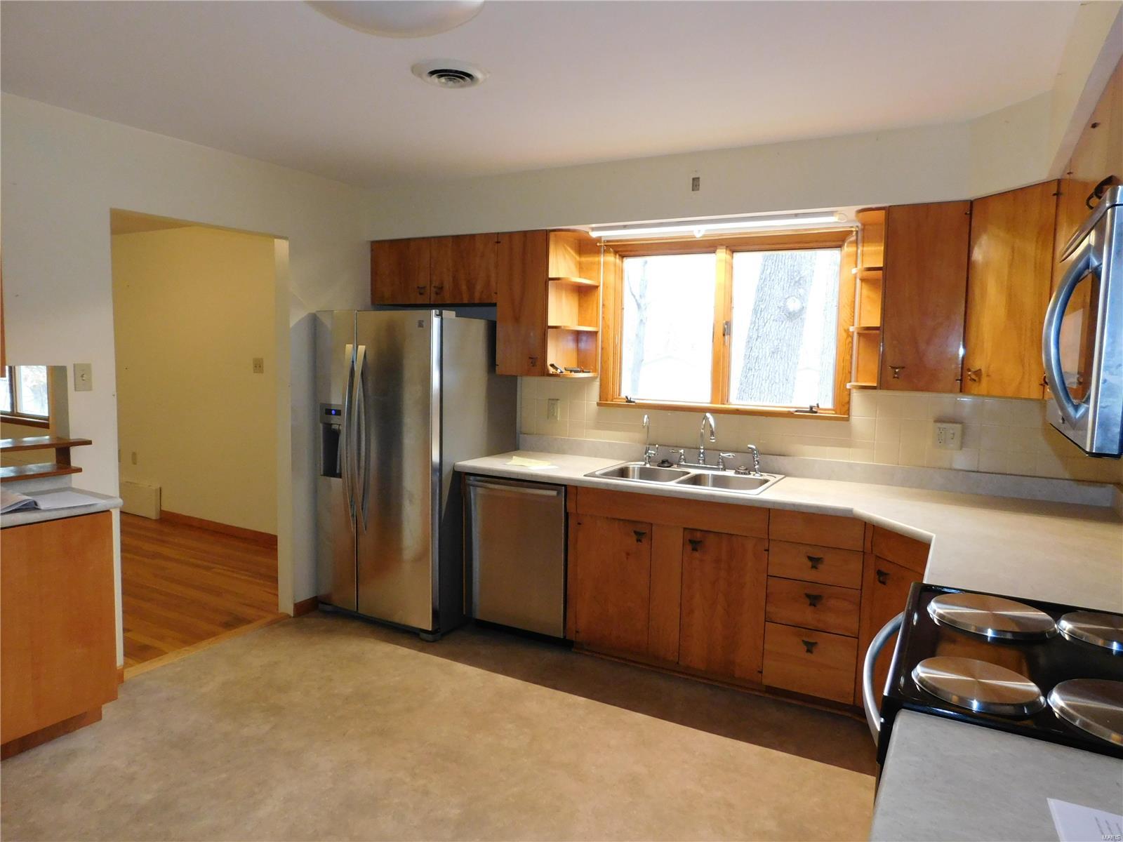 530 West Kinkead Road Hillsboro, IL 62049 - Photo 13 of 27 Gallery Image 13