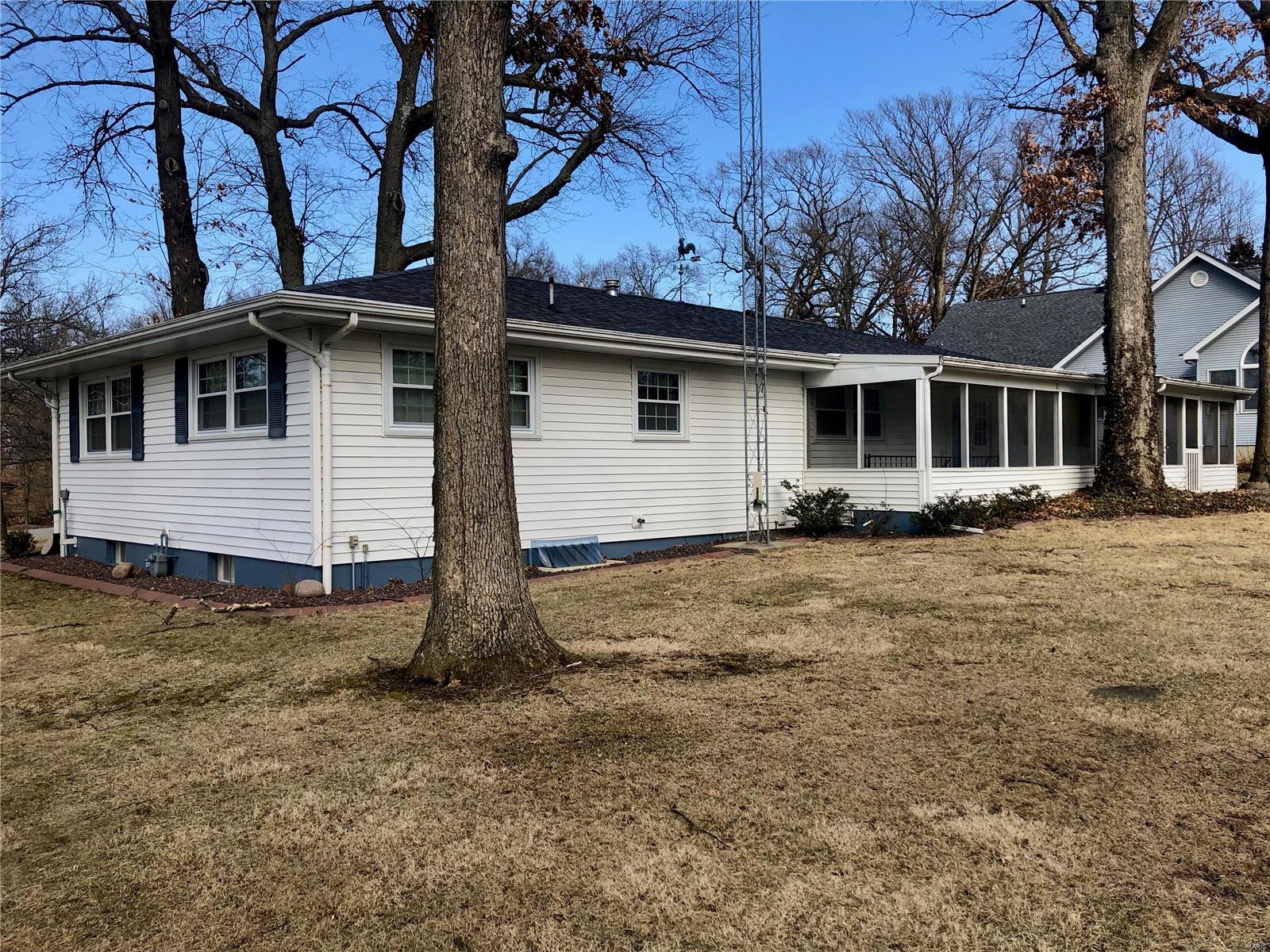 530 West Kinkead Road Hillsboro, IL 62049 - Photo 5 of 27 Gallery Image 5