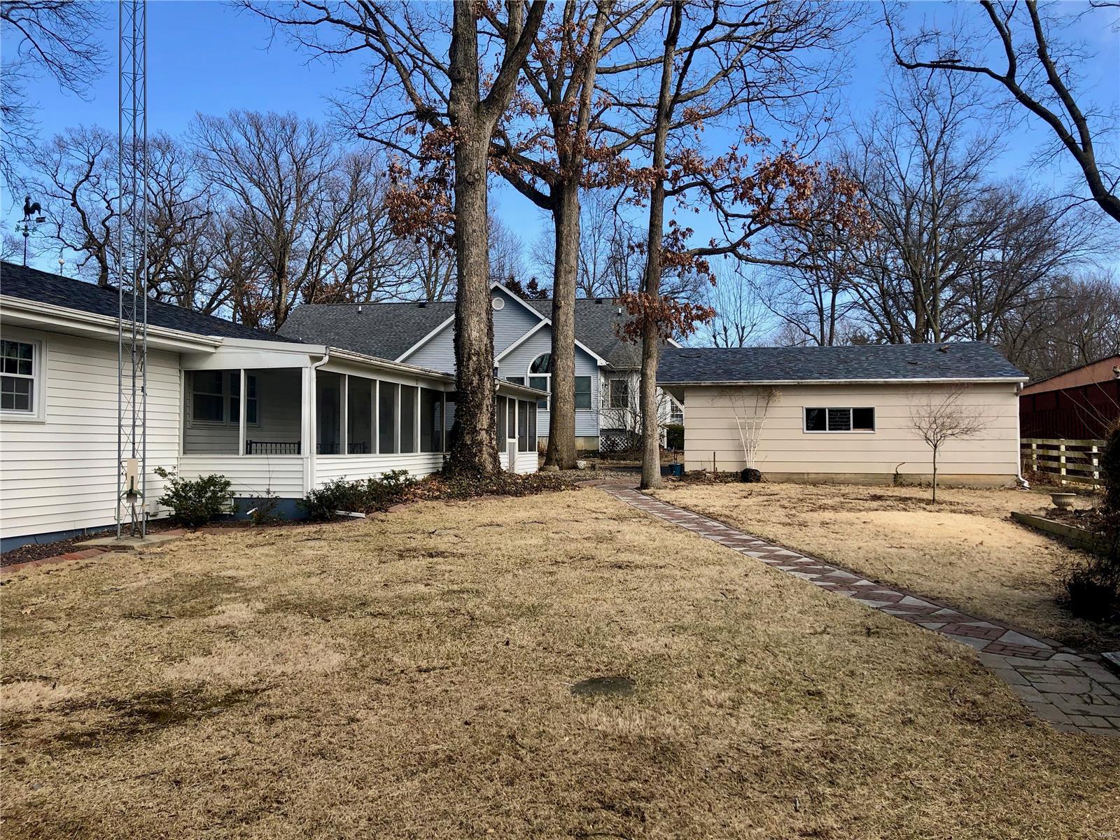 530 West Kinkead Road Hillsboro, IL 62049 - Photo 6 of 27 Gallery Image 6