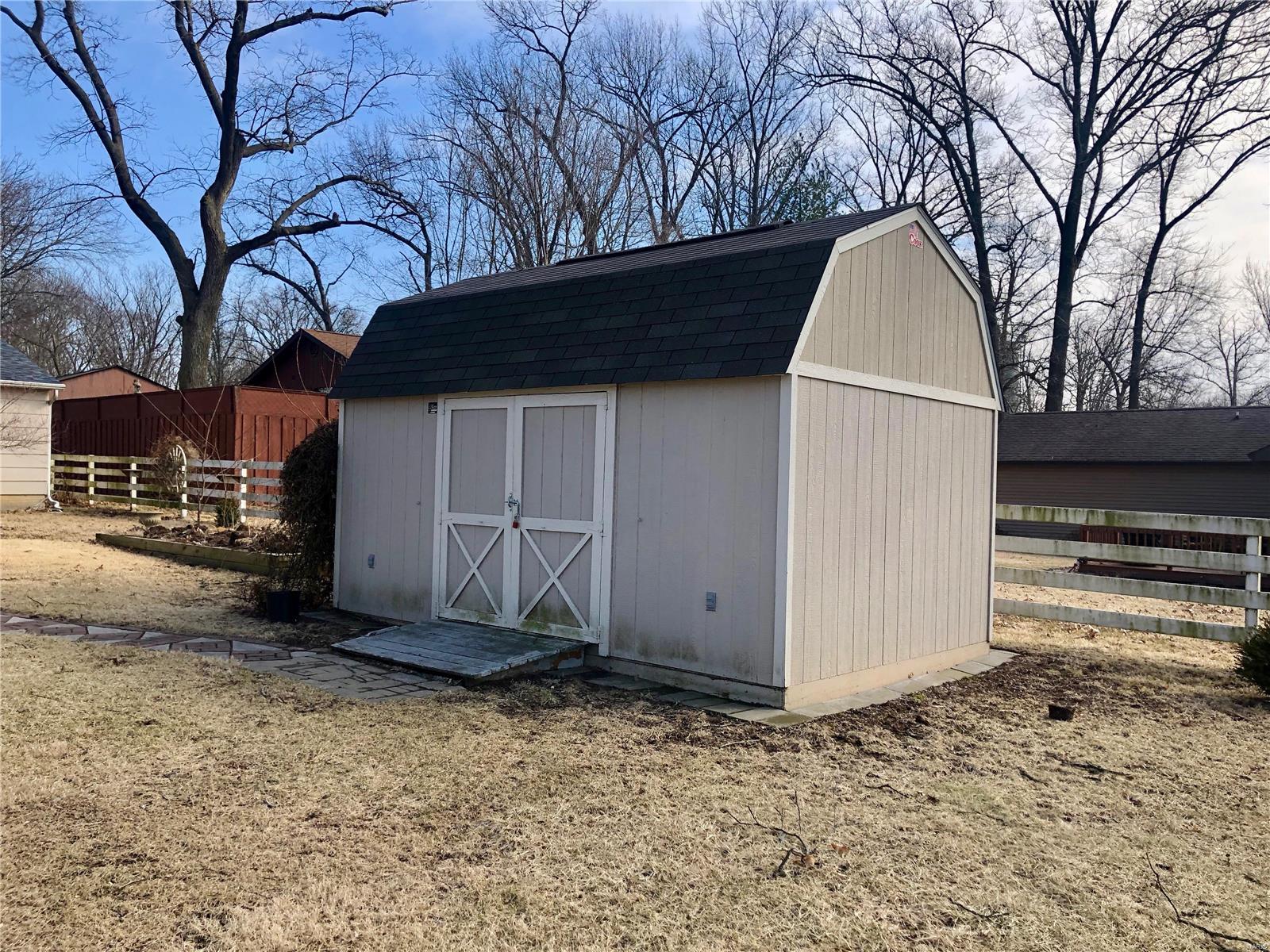 530 West Kinkead Road Hillsboro, IL 62049 - Photo 8 of 27 Gallery Image 8