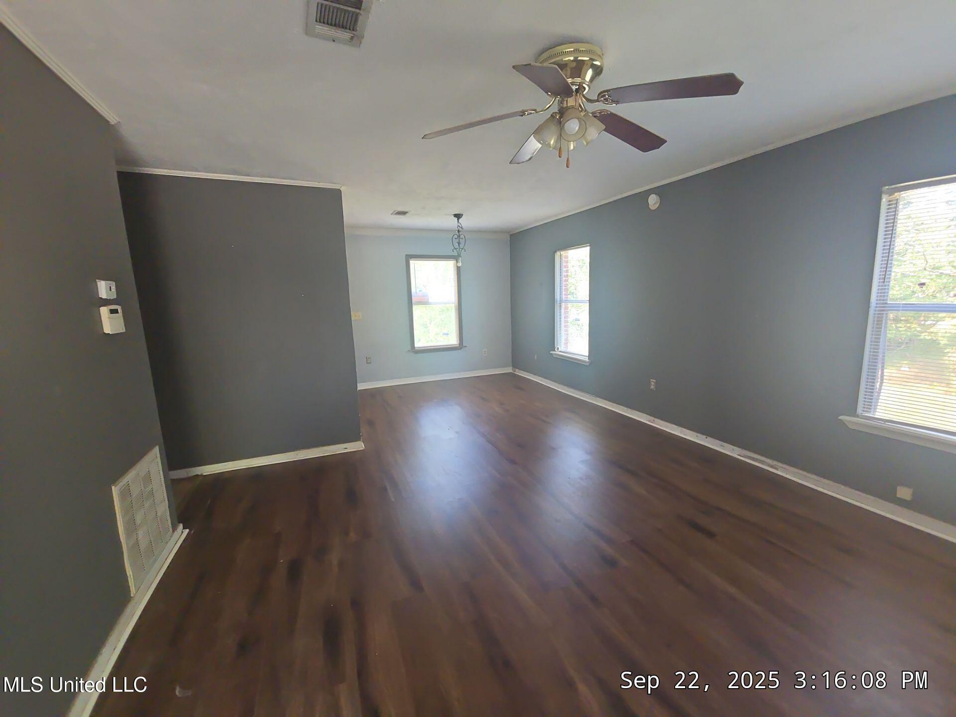 410 Countryside Road Vicksburg, MS 39180 - Photo 5 of 15 01997382-bafc-700d-ae8c-3c9a8774c269