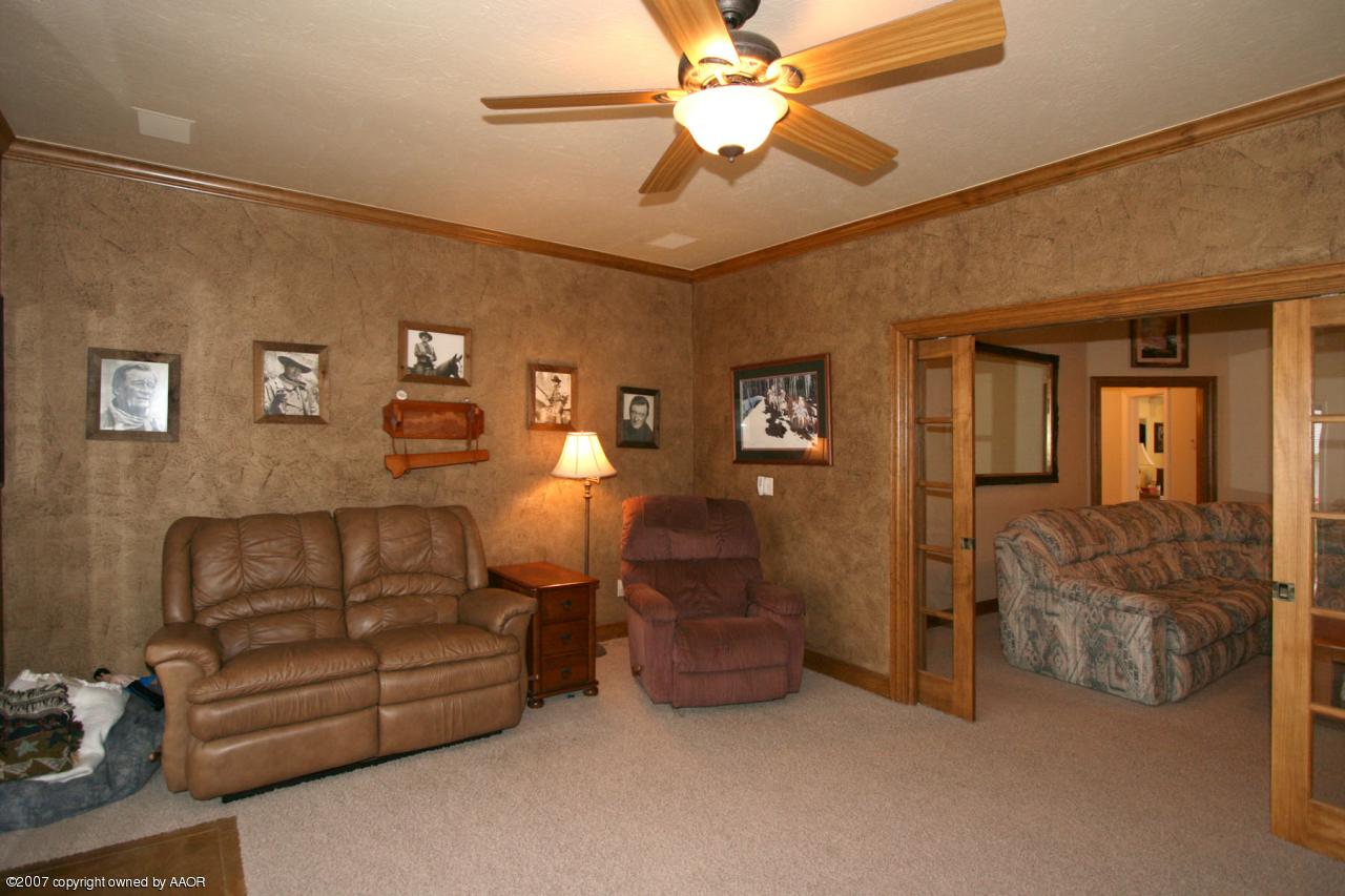 4901 Bushland Road Amarillo, TX 79119 - Photo 14 of 17 Den