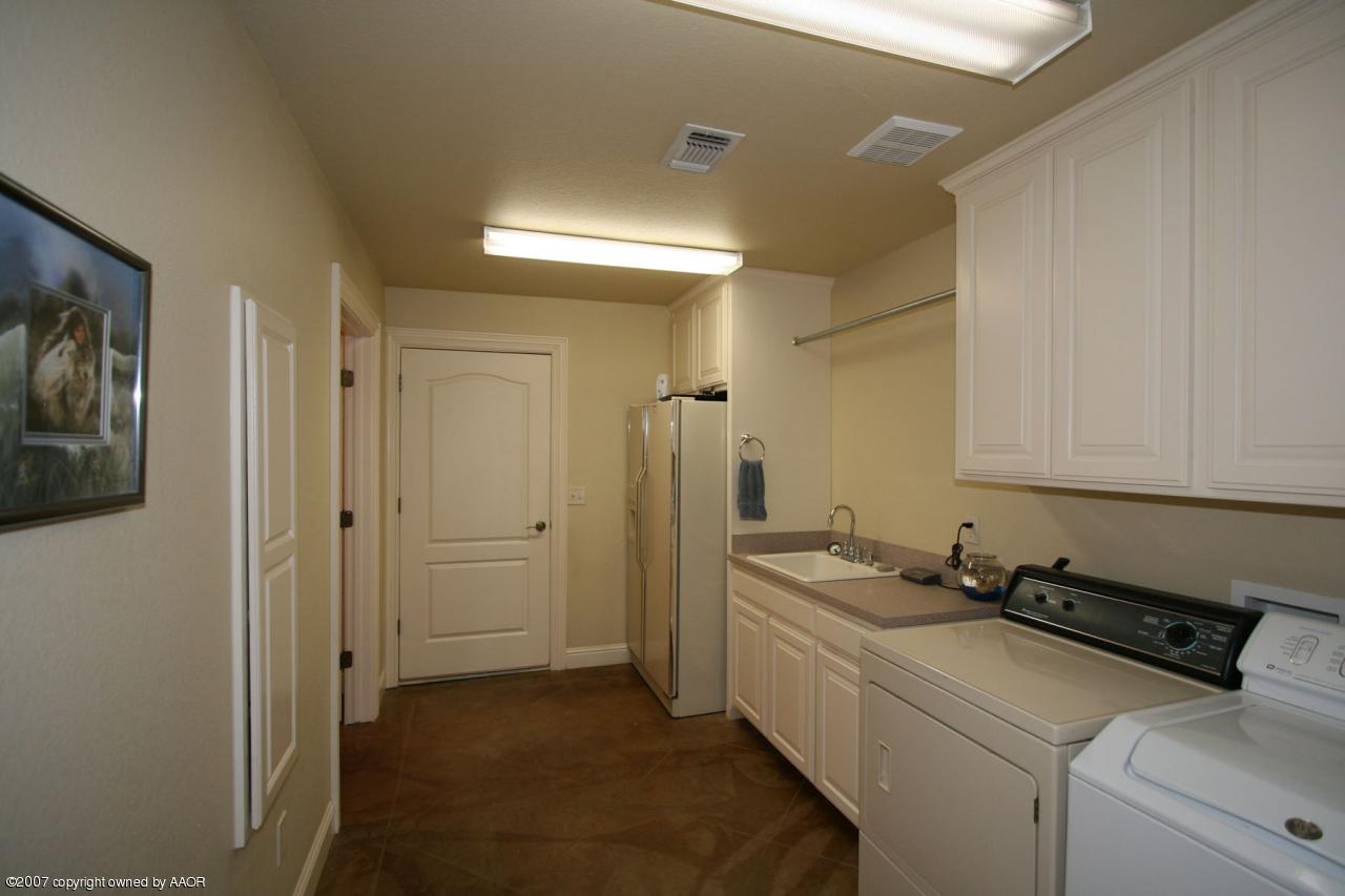 4901 Bushland Road Amarillo, TX 79119 - Photo 17 of 17 Laundry Room