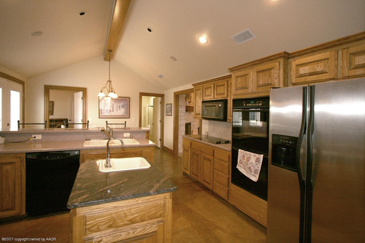 4901 Bushland Road Amarillo, TX 79119 - Photo 2 of 17 Kitchen