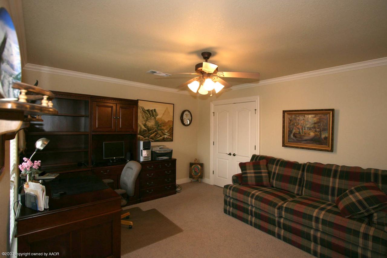 4901 Bushland Road Amarillo, TX 79119 - Photo 10 of 17 Bedroom 4