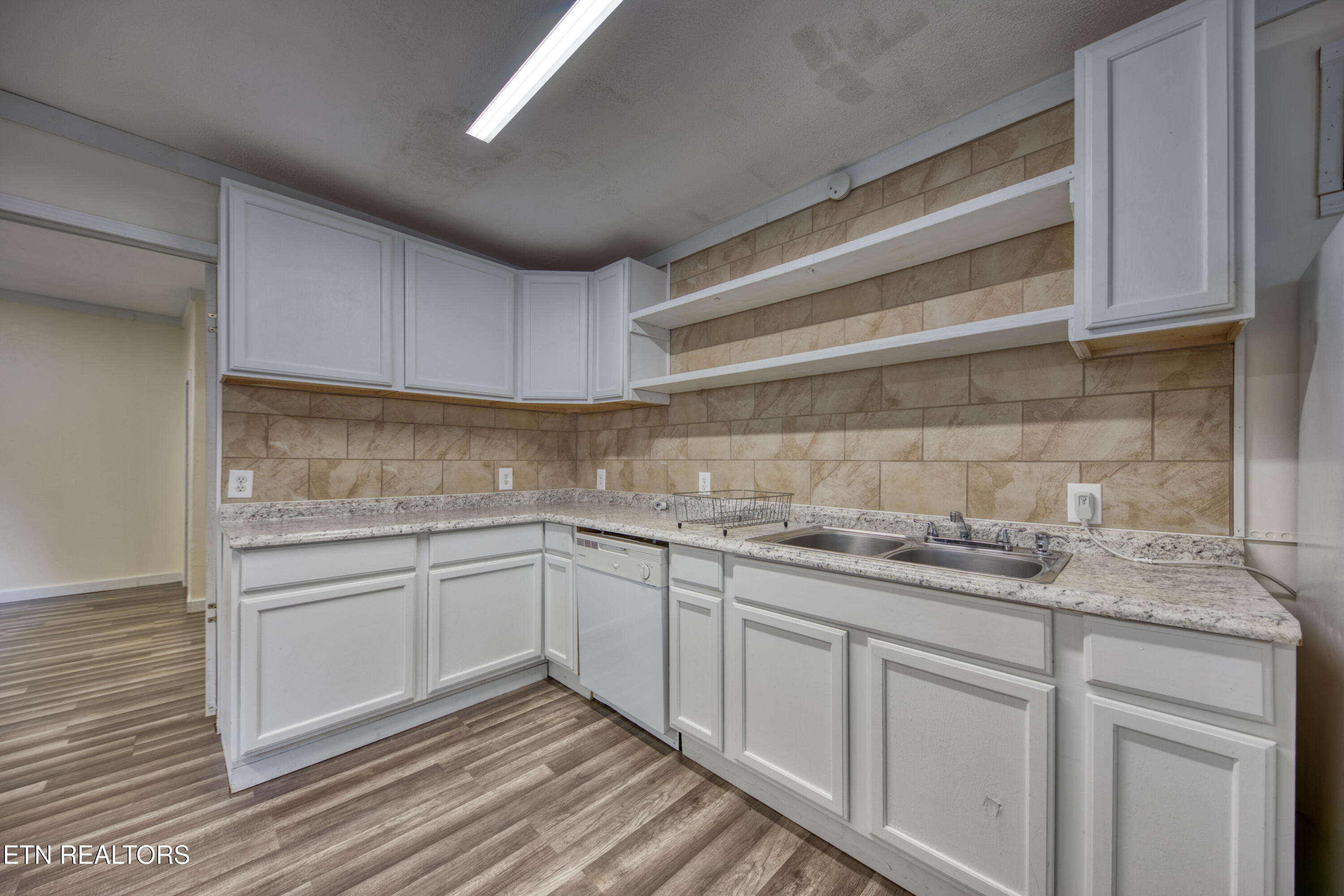 1116 Middle Ridge Road Sevierville, TN 37862 - Photo 35 of 39 0H3A9700_32