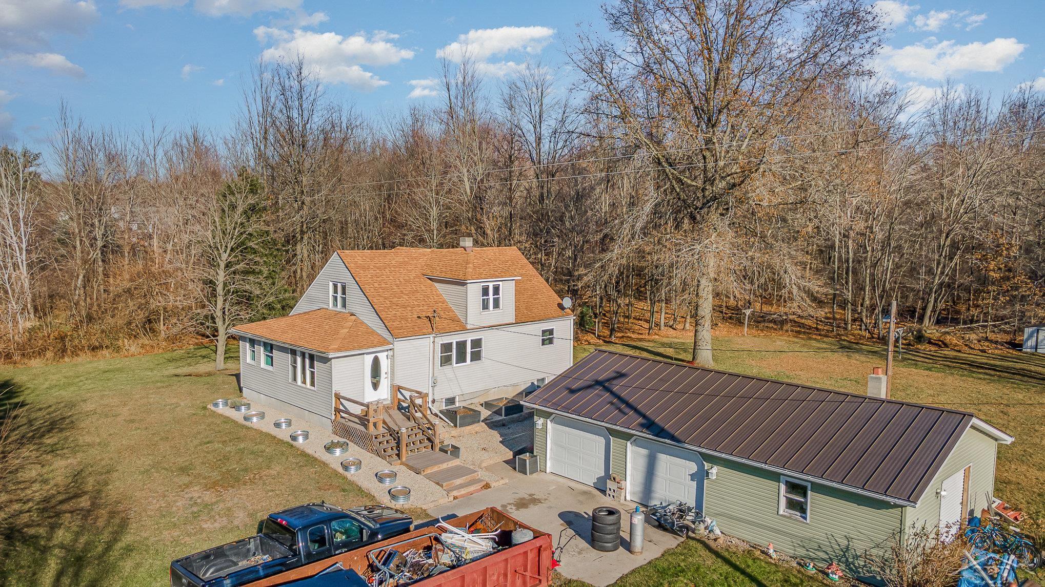 3831 South Gleaner Road Saginaw, MI 48609 - Photo 3 of 34 50128298-2.JPG