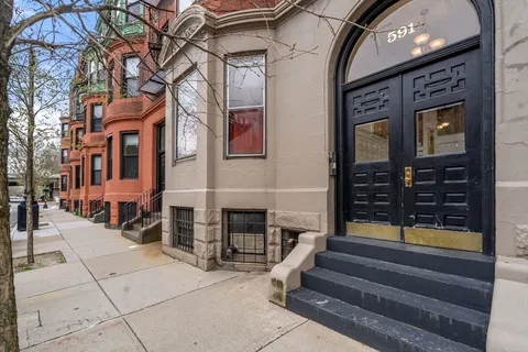 $3,200 | 591 Beacon Street, Unit 3, Boston, MA 02215