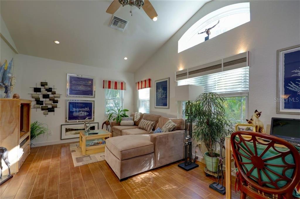 701 Sunset Cove Madeira Beach, FL 33708 - Photo 15 of 30 Family Room